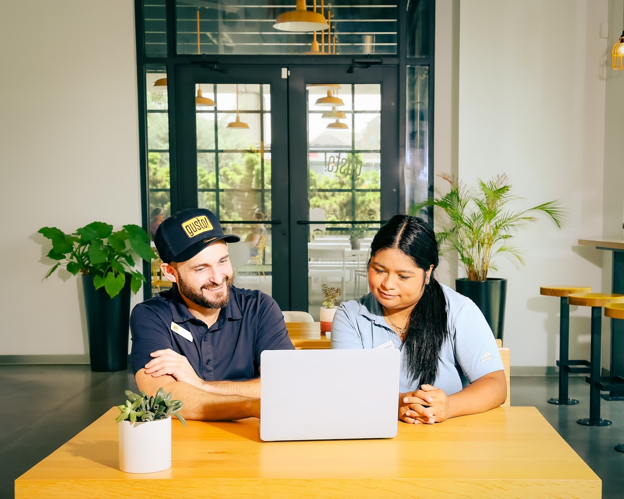 7shifts and Sling customer support