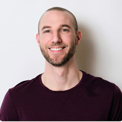 Headshot of Justin Holmes